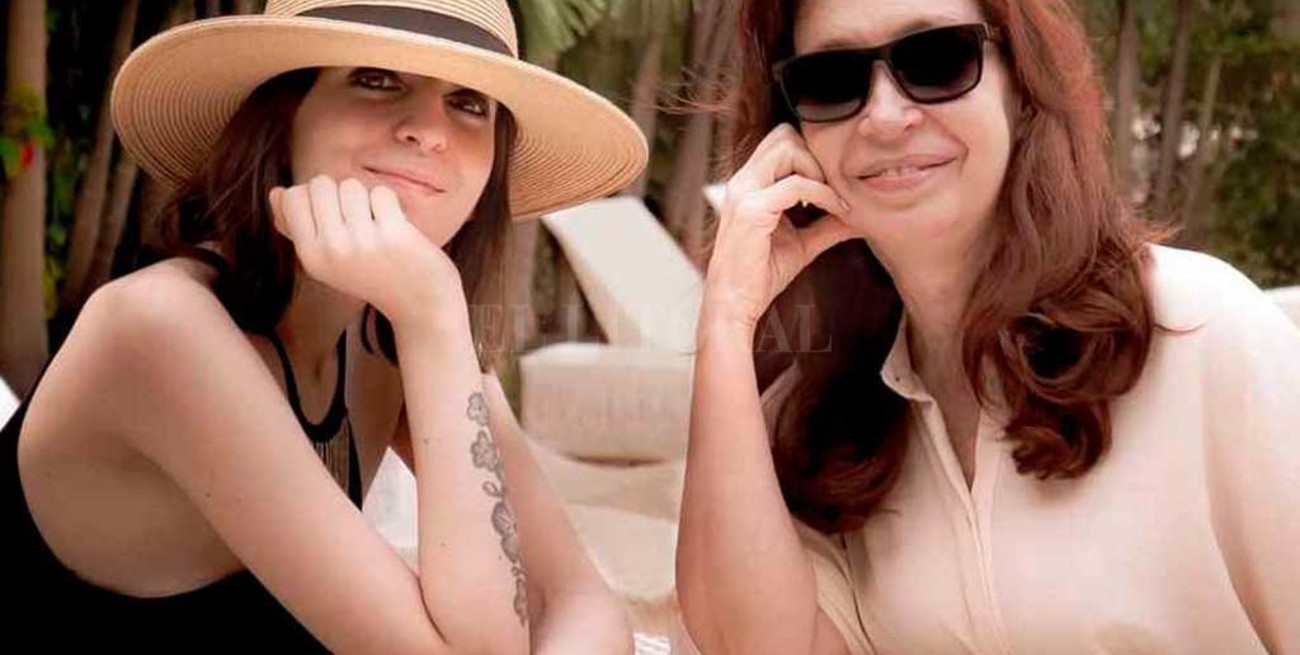 Cristina Kirchner y Florencia regresan de Cuba y se aíslan