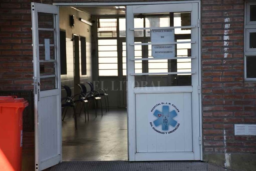 ELLITORAL_308290 |  Flavio Raina Guardia especial. En el hospital Cullen quienes llegan con síntomas respiratorios son atendidos en la guardia preparada para la coyuntura sanitaria del coronavirus.