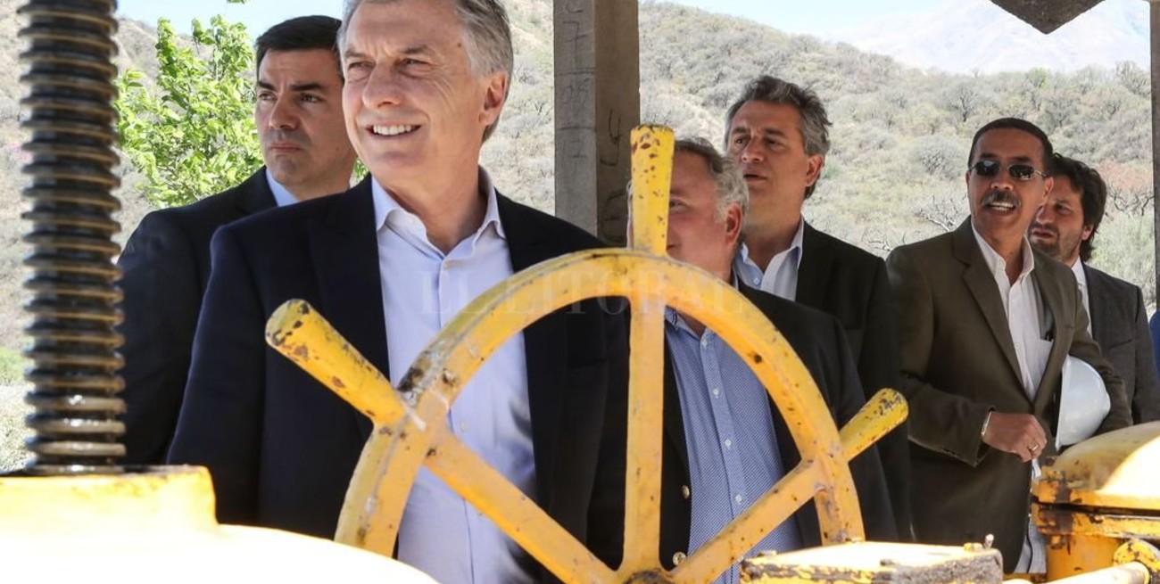 Macri inauguró obras en Salta para reconvertir el sector tabacalero 