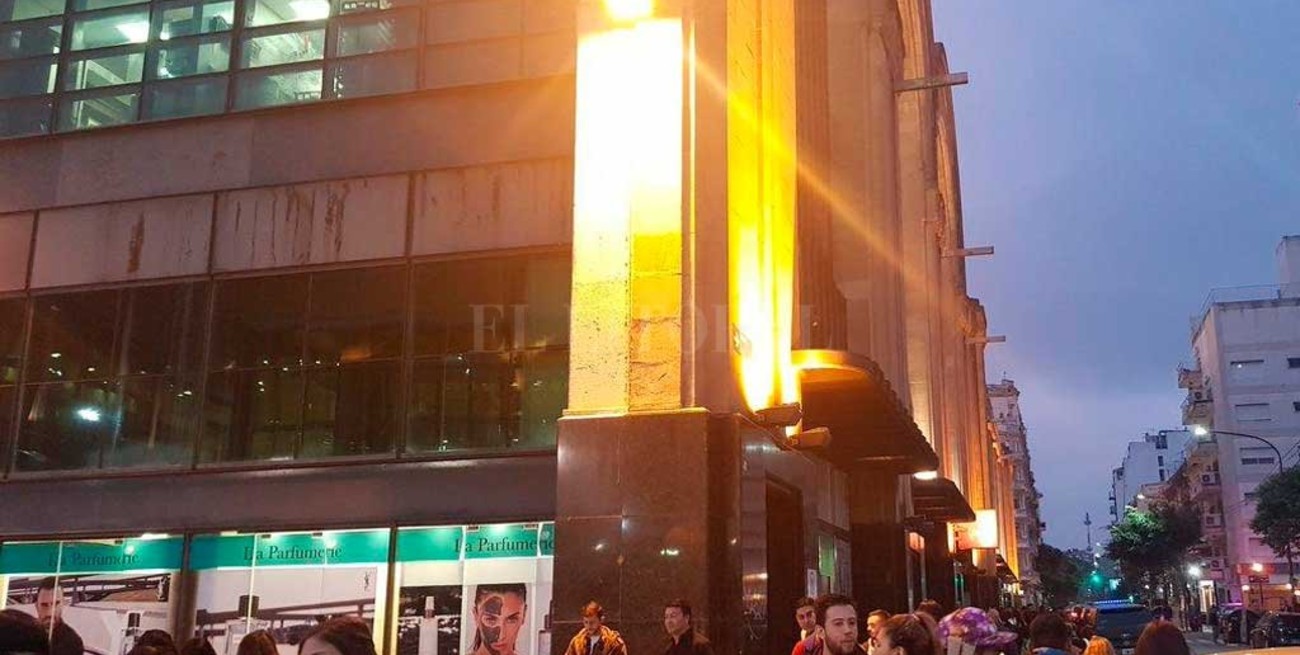 Una amenaza de bomba obligó a evacuar un shopping de Buenos Aires