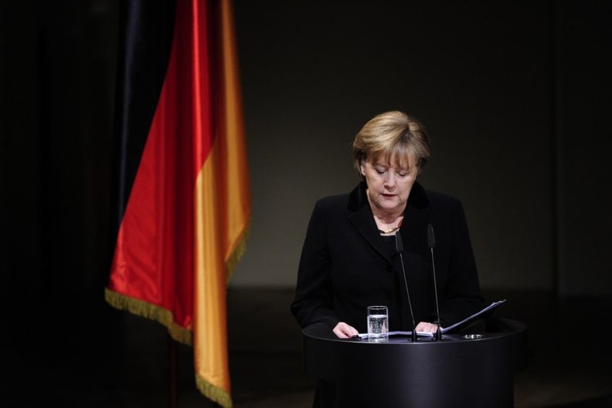 ELLITORAL_216524 |  media-cdn.sueddeutsche.de Perdón : la canciller Angela Merkel se disculpa en su discurso en memoria de las víctimas de la célula terrorista de Zwickau con los familiares.