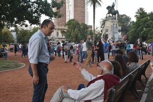 Luis Cetraro El intendente encabezó los festejos que se organizaron para celebrar la inauguración de otra plaza renovada.