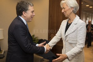 ELLITORAL_210916 |  Archivo El Litoral El ministro de Economía argentino, Nicolas Dujovne, fue recibido por la directora gerente del Fondo Monetario Internacional, Christine Lagarde, antes de las conversaciones en la sede del FMI.