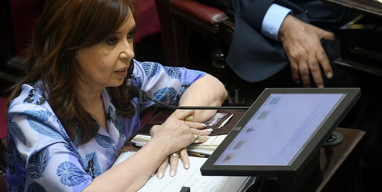 CFK pidió al Senado que autorice allanamientos pero que no filmen, fotografíen, rompan ni se roben nada