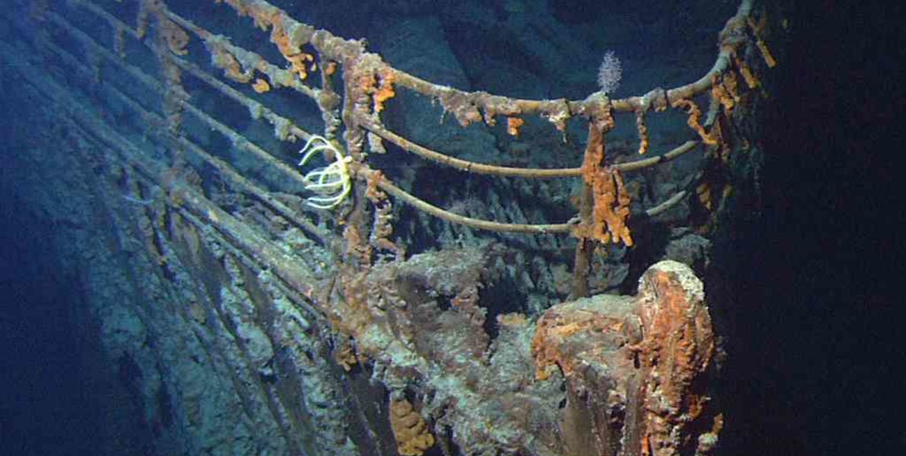 Un submarino británico chocó contra el Titanic y acusan a Estados Unidos de ocultarlo 