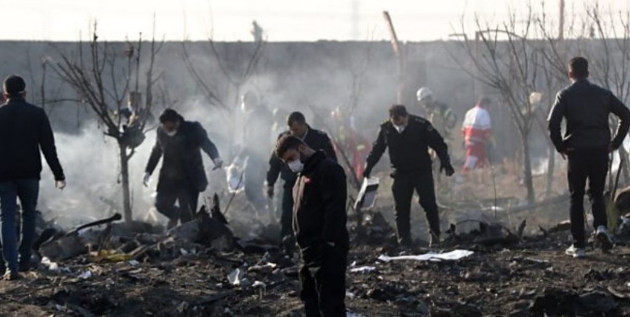 Irán y Ucrania investigan el accidente aéreo y buscan frenar especulaciones sobre un posible ataque