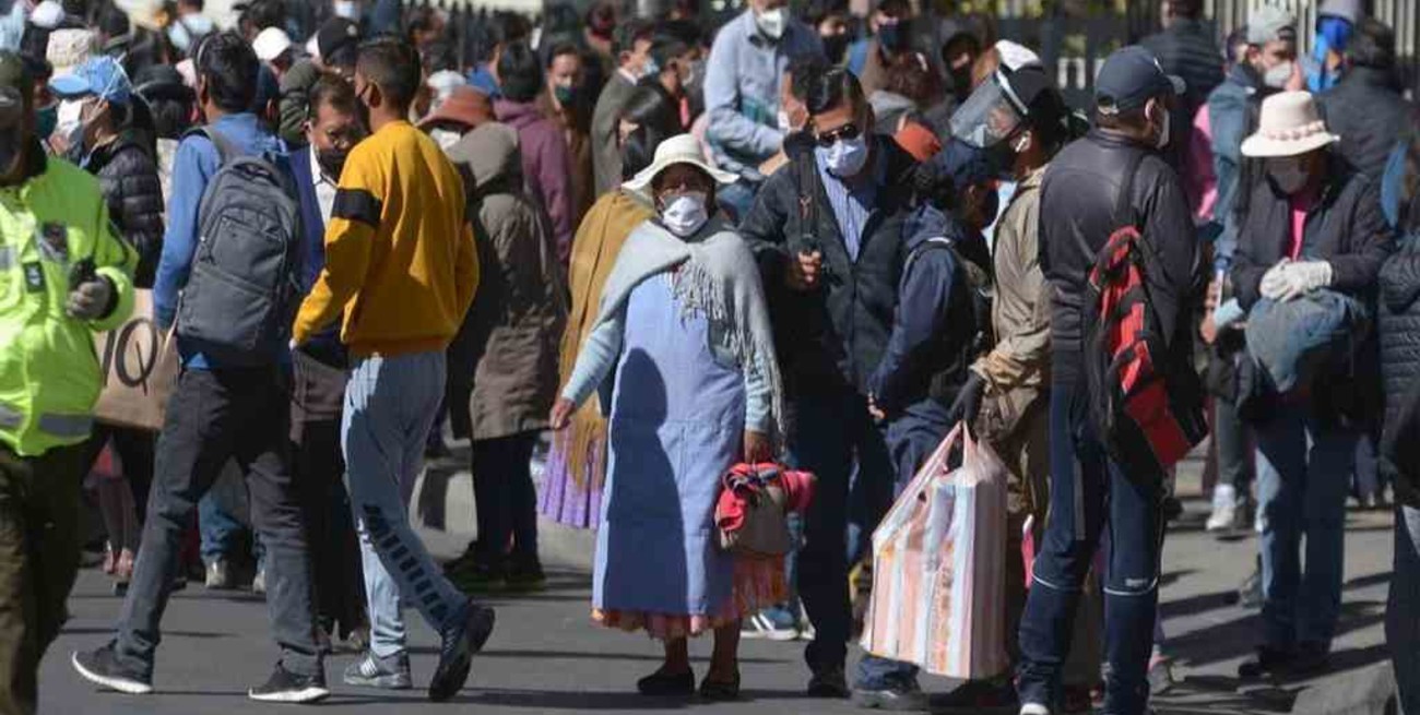 Tras cinco meses, Bolivia reanudó actividades suspendidas por la pandemia