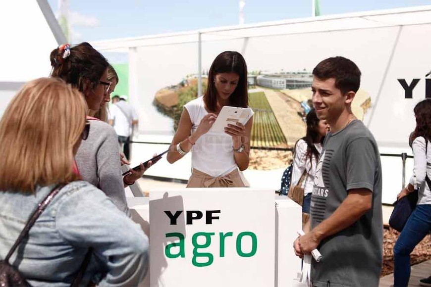 ELLITORAL_242506 | Gentileza