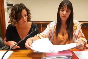ELLITORAL_289834 |  Prensa MPA A los niños hay que empezar a creerles un poco más , dijo la fiscal Alejandra del Río Ayala (der.) quien lleva la causa junto a su par Celeste Minniti