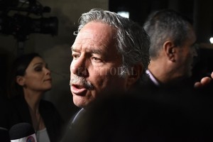 ELLITORAL_304008 |  Manuel Fabatia Felipe Solá.