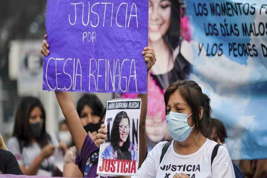 Una multitudinaria marcha gritó "basta de femicidios" en Jujuy