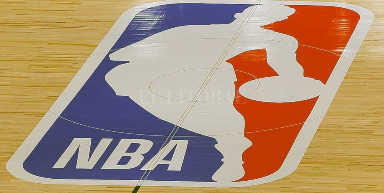 NBA: comenzaría en diciembre y tendría 10 partidos menos