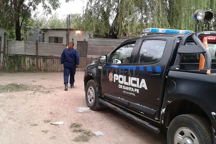 ELLITORAL_290964 |  Archivo El Litoral La policía allanó la casa de la madre del acusado, donde encontró el arma escondida detrás del pilar de la luz.
