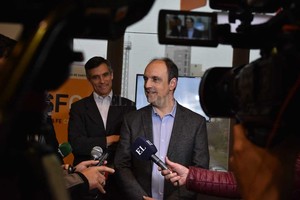 ELLITORAL_254919 |  Guillermo Di Salvatore Satisfacción. El intendente se mostró orgulloso de la imagen que dejó Santa Fe al mundo durante los días de la Cumbre celebrada esta semana.