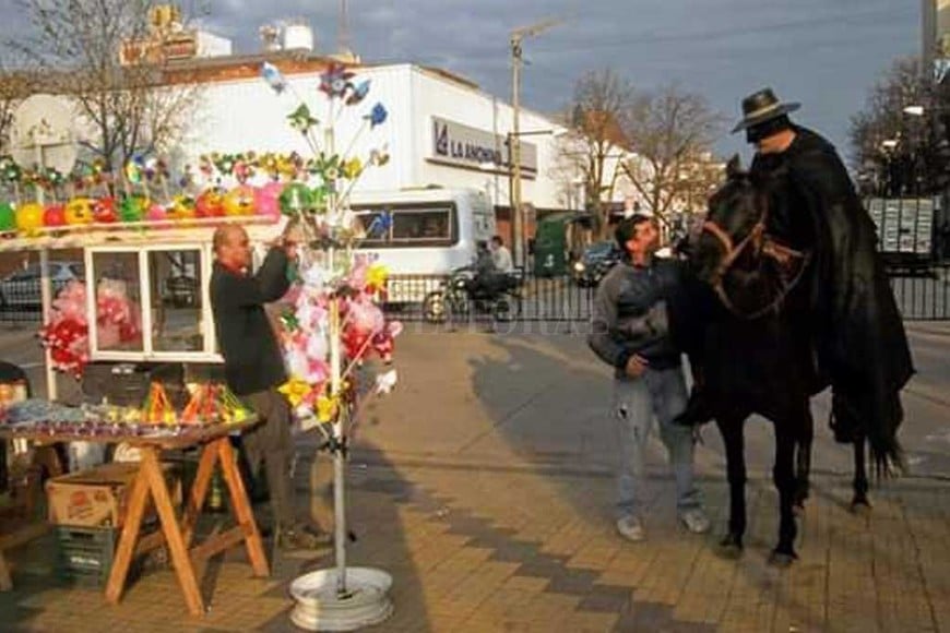 ELLITORAL_275458 |  Gentileza