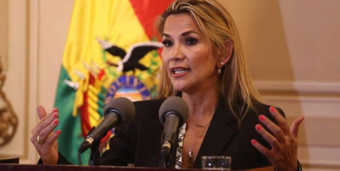 Bolivia: la presidenta interina Jeanine Añez tiene coronavirus
