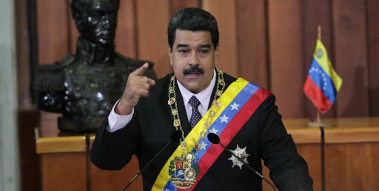 Maduro advierte que Venezuela "seguirá en pie" pese a la agresión de EEUU a su economía