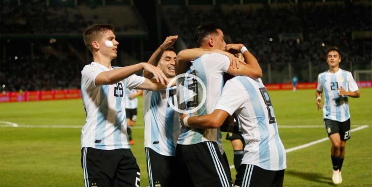 Argentina, sin brillar, le ganó a México