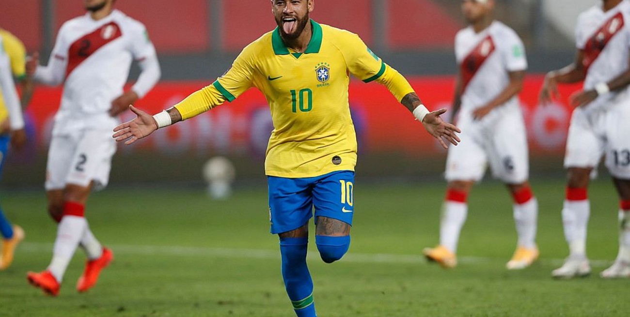 Con tres goles de Neymar, Brasil se lo dio vuelta a Perú 