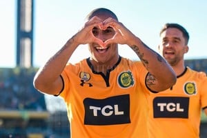 El Litoral Diego Martín Zabala Morales, la Bomba , nacido en Montevideo (Uruguay) el 19 de septiembre de 1991. Con 28 años, fue un jugador que le rindió muchísimo a Unión con 11 en 58 partidos. Hace un año, el Tate lo vendió para generar ingresos. Ahora, un año después, la dirigencia rojiblanca prende velas para poder cobrarle a Rosario Central.