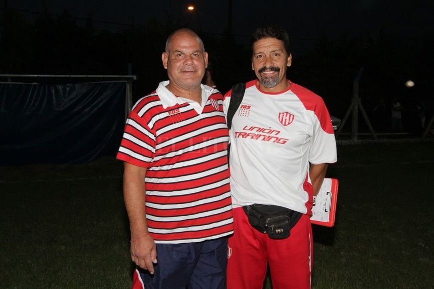 ELLITORAL_306222 |  Manuel Fabatia El Pelado Centurión y el Vikingo Mauri. Sus hermanos, José María y Sergio, también llegaron a Primera aunque no lograron la misma continuidad y el éxito de ellos dos.