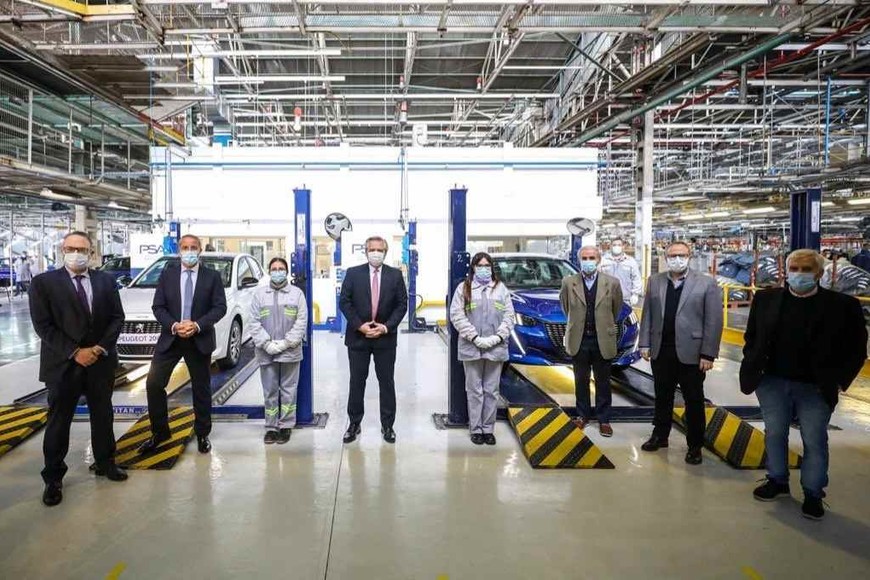 ELLITORAL_323454 |  Gentileza Alberto Fernández presidió el acto que tuvo lugar en la planta PSA en El Palomar, en provincia de Buenos Aires.