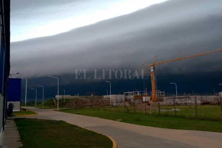 ELLITORAL_279594 |  Periodismo Ciudadano / WhatsApp Así llegaba la tormenta a Sauce Viejo