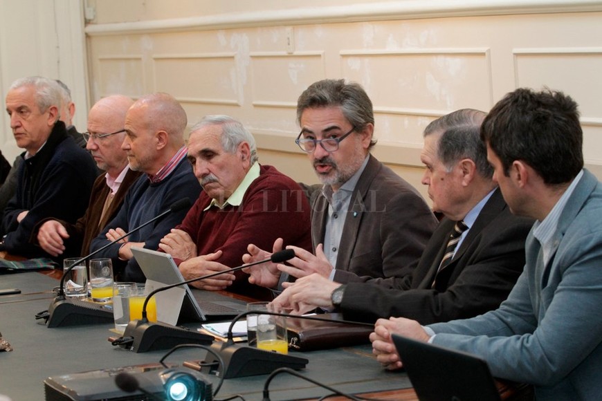 ELLITORAL_259317 |  Mauricio Garín. Mesa. Los representantes del motor económico santafesino le plantearon sus necesidades a la compañía.