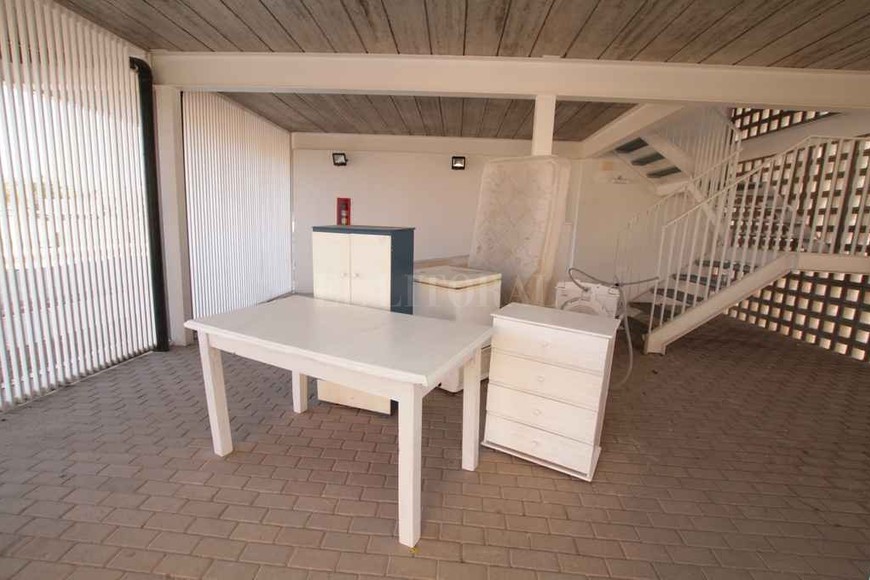 ELLITORAL_221669 |  Guillermo Di Salvatore Planta baja y tres niveles. El frente del imponente edificio que será inaugurado mañana de manera oficial. La mudanza. En los últimos días, algunos de los flamantes vecinos, ya comenzaron con la ardua tarea del traslado de pertenencias.