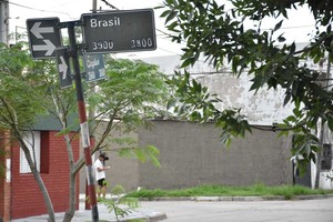 ELLITORAL_290952 |  Flavio Raina Tras recibir el disparo el rufián recorrió unos metros hasta que cayó en cercanías de Brasil y pasaje Cingolani