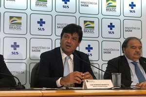 ELLITORAL_287744 |  Agencia Luiz Henrique Mandetta. Ministro de Salud brasileño (al centro). Brindó detalles de la política sanitaria implementada por Brasil, no solo ante la presencia de casos sopsechosos de coronavirus, sino para  cualquier enfermedad de origen respiratorio.