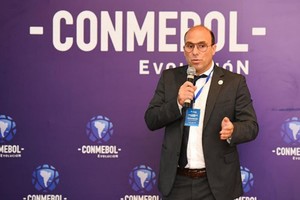 Archivo El argentino Gonzalo Belloso dejó en claro que Conmebol sigue de cerca lo que pasa en cada uno de los países que la integran y que se evalúan alternativas para que todos puedan volver a disputar las competencias internacionales.