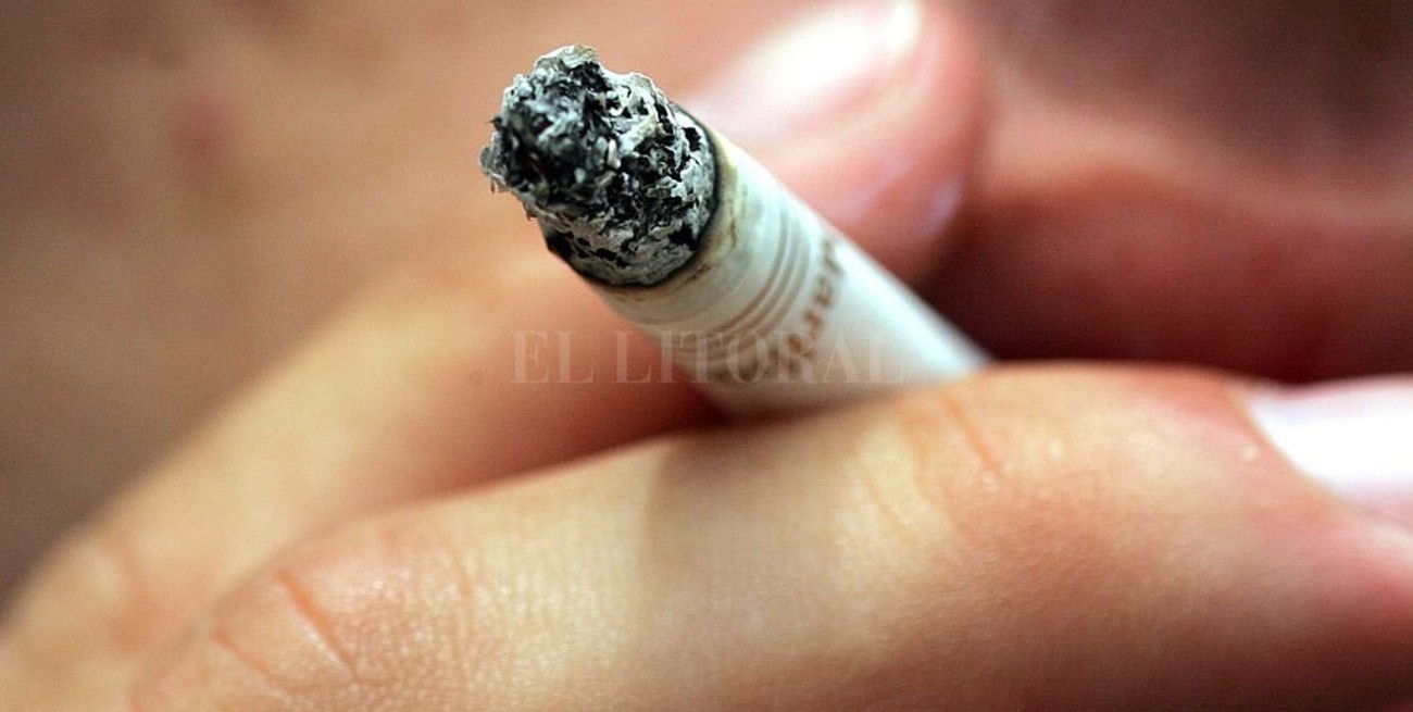 Desde 2005, disminuyó 7 % la población que consume tabaco