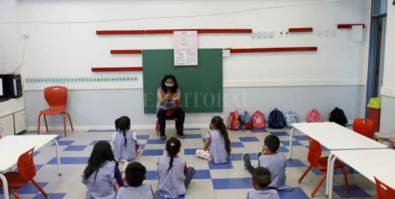 Córdoba: docentes privados piden ser vacunados de manera "urgente"