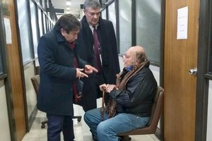 ELLITORAL_316161 |  Archivo Los abogados mencionaron que Ríos recibió un  trato inhumano y degradante  y denunciaron que, antes de ser indagado, el jubilado estaba esposado en la fiscalía, pese a sus 71 años.