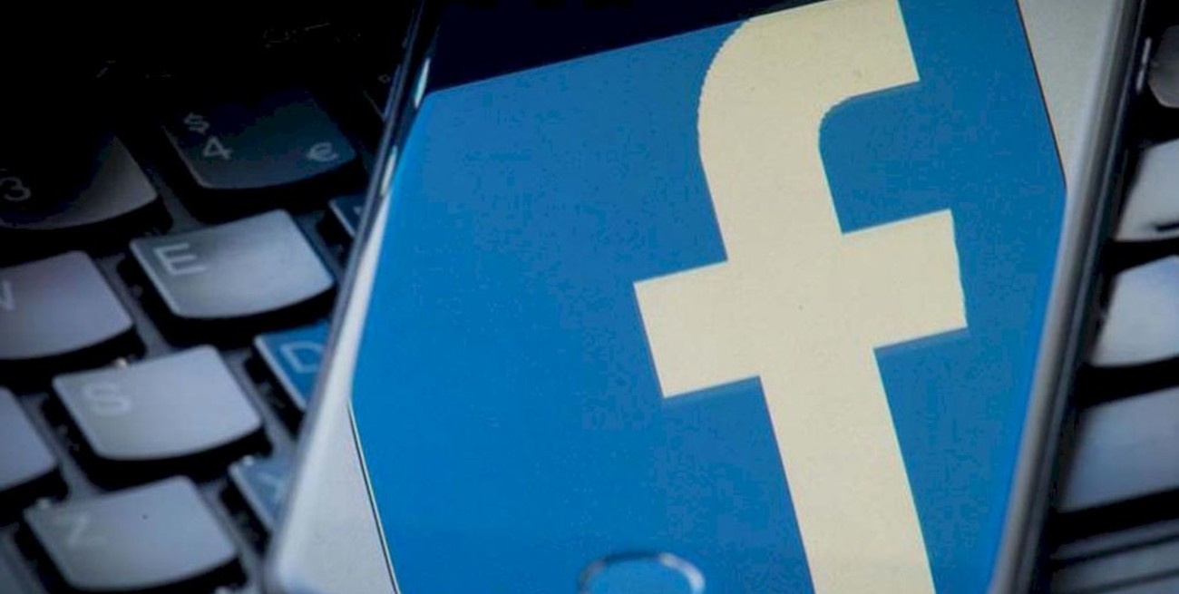 Estados Unidos quiere multar a Facebook por vender datos personales