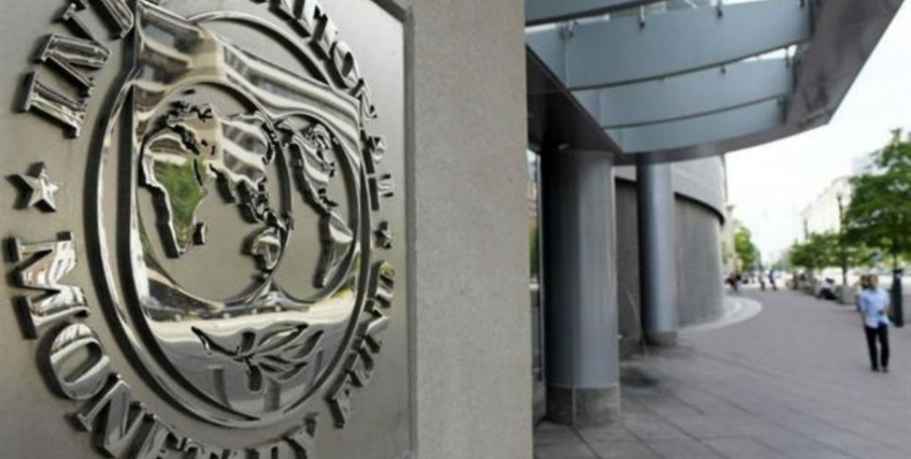 Una delegación argentina viaja a Washington para continuar con las negociaciones con el FMI