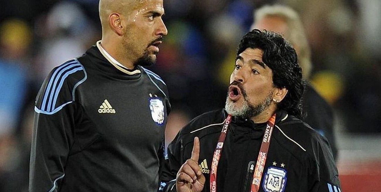 Verón dejó de lado el rencor y despidió a Maradona: "No importa qué pasó, solo decirte gracias"