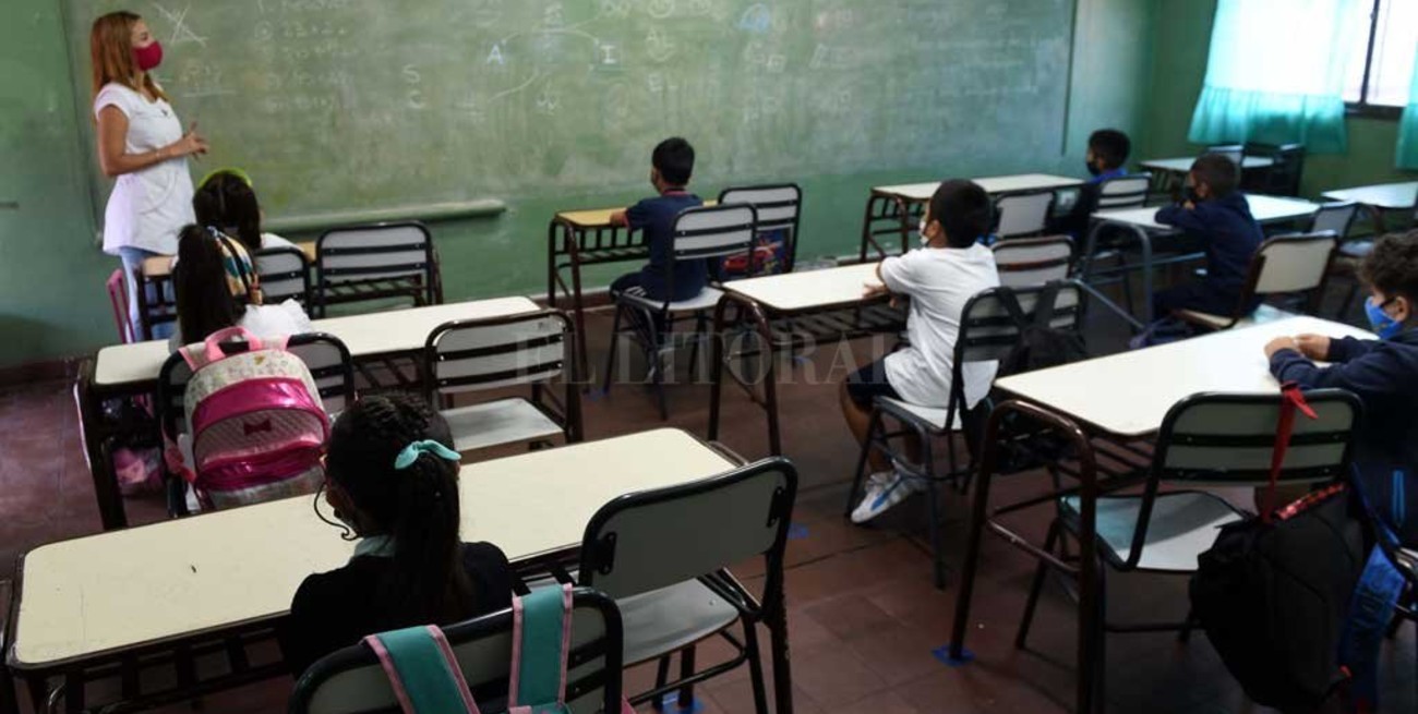 El gobierno ratifica la oferta a docentes y confía en que las clases empezarán igual