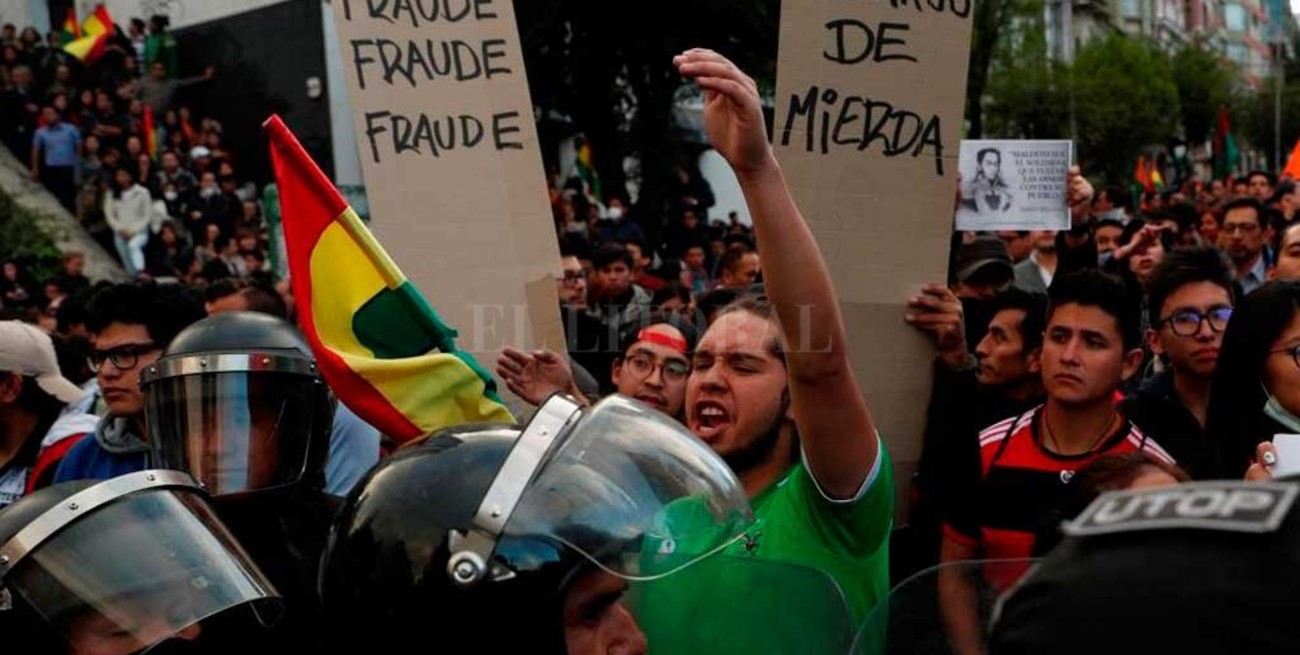 La incertidumbre por el resultado electoral en Bolivia agita la violencia callejera