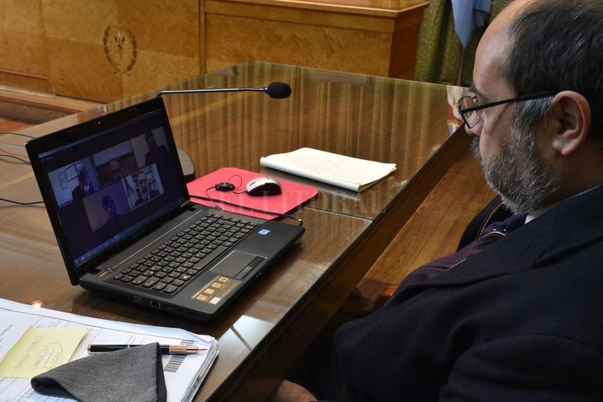 ELLITORAL_322877 | Guillermo Di Salvatore El camarista Fabio Mudry estuvo al frente de la audiencia realizada por Zoom el pasado 21 de agosto.