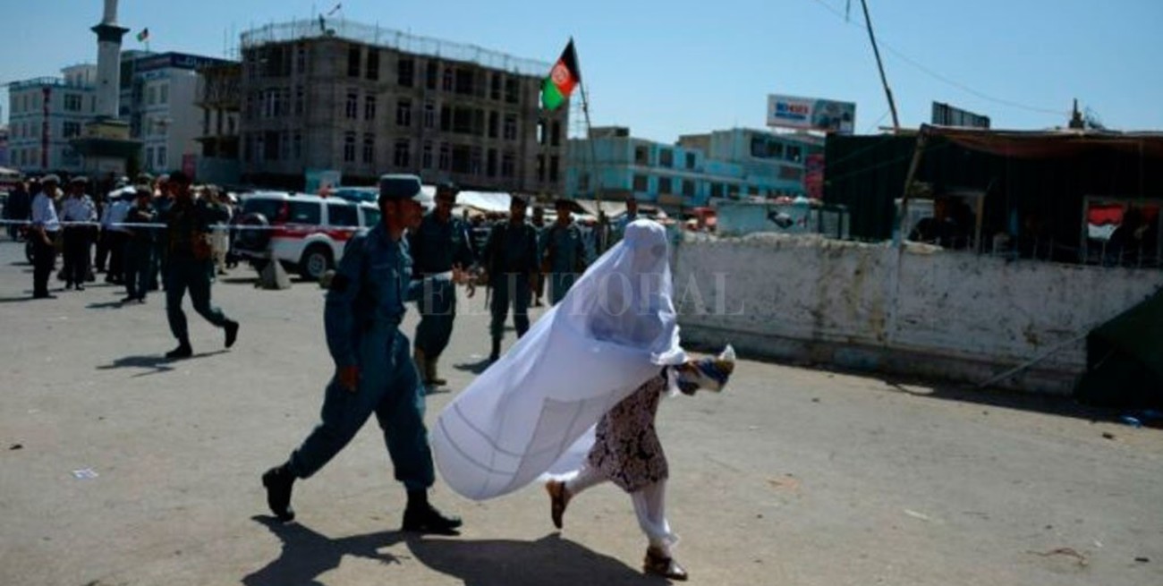 Al menos 25 muertos tras ataque con un mortero en Afganistán