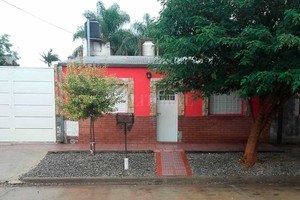 Gentileza Esto fue lo que le pasó esta madrugada a una familia que tiene su casa en Necochea al 7600, en barrio Guadalupe Oeste.