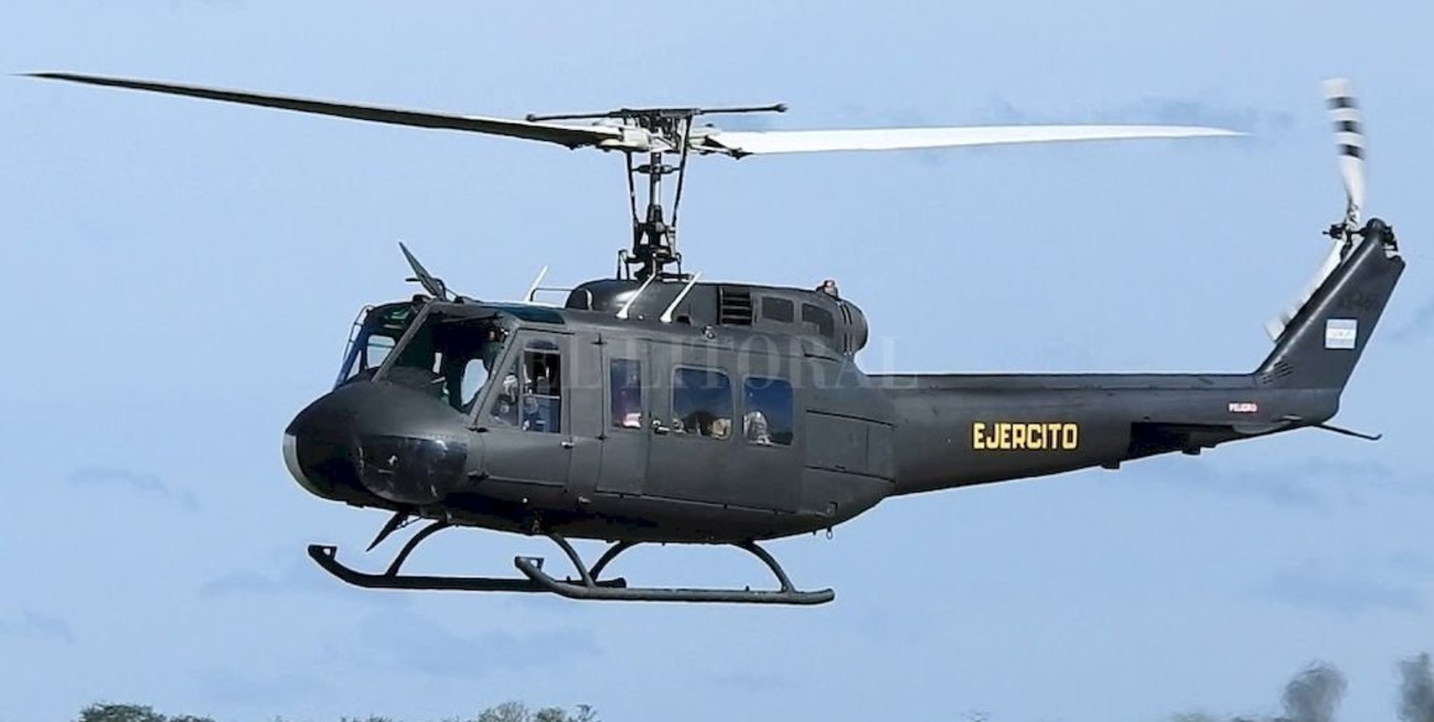 El Ministerio de Defensa sumó un helicóptero para combatir incendios en zona de islas