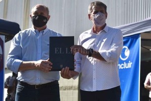ELLITORAL_359098 |  Gentileza Jatón y Perotti en la firma del convenio.