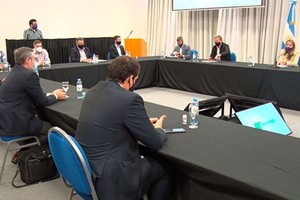 Gentileza Reunión con diversas autoridades provinciales.