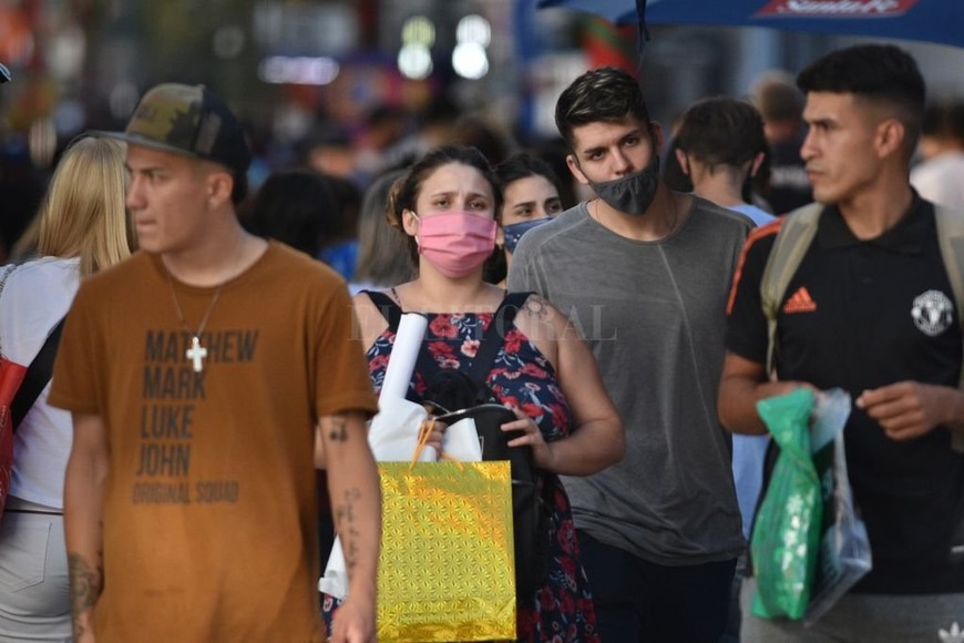 ELLITORAL_347019 | Pablo Aguirre Los investigadores resaltaron la importancia de recuperar la costumbre del uso de barbijos en todas las situaciones de contacto social.