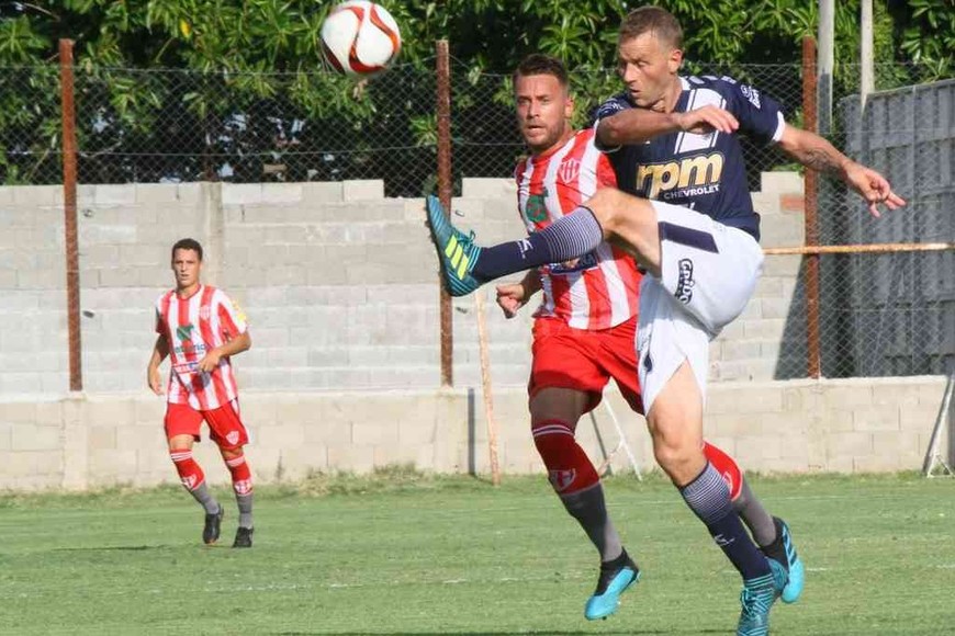 ELLITORAL_358131 |  Gentileza Marcelo Miño El aguante defensivo fue clave en los primeros 30 minuto de partido.