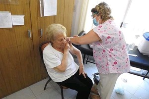 ELLITORAL_364915 |   Los mayores de 70 años continúan su inmunización contra el coronavirus.