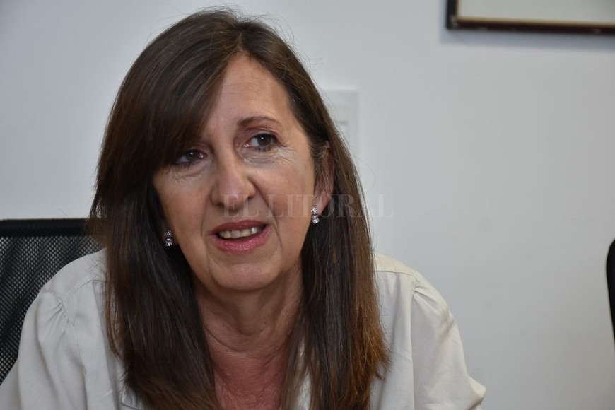 ELLITORAL_293628 |  Flavio Raina Patricia Chialvo, secretaria de Niñez, Adolescencia y Familia de la provincia.